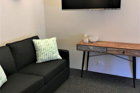 Scandi Stayz Retreat 2 - Mackay Tourism 4