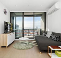 Indie 2BDR Docklands Apartment