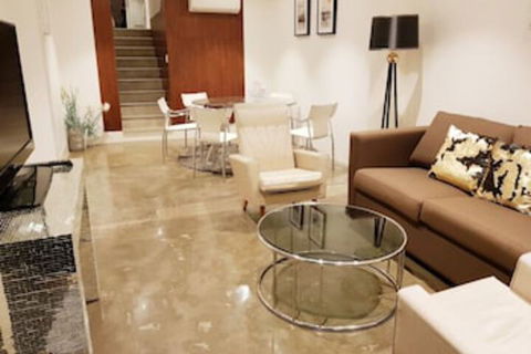 Darling Harbour Modern 2 Bedroom Terrace - Mackay Tourism 0