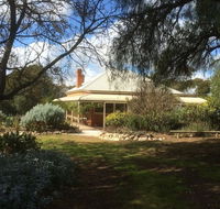 Thalia Getaway Villa - Mackay Tourism