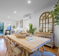 AUJOY 3 Bed Townhouse Burwood 3 - Mackay Tourism