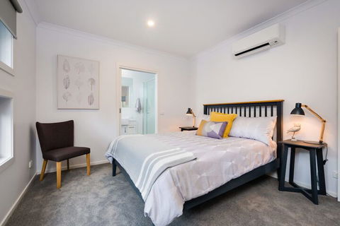 Albury Yalandra Apartment 1 - Mackay Tourism 2