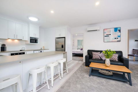 Albury Yalandra Apartment 1 - Mackay Tourism 4