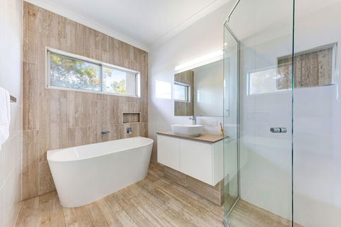 Panoramic And Ocean Views - Mackay Tourism 4