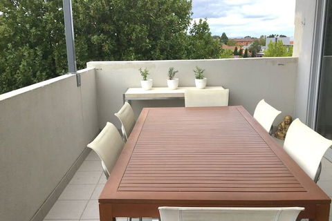 Essendon Sub Penthouse On Napier - Mackay Tourism 1