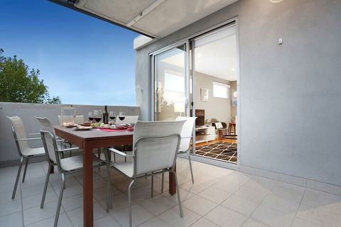 Essendon Sub Penthouse On Napier - Mackay Tourism 4