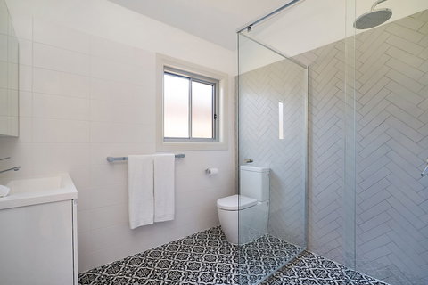 Accommodation Hunter - James St Morpeth - Mackay Tourism 5