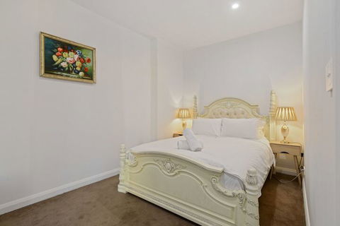 HomeHotel Cozy Duplex In Serene Suburb - Mackay Tourism 2
