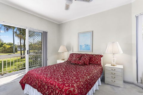 Solitaire 1 Sawtell NSW - Mackay Tourism 2