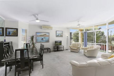 Solitaire 1 Sawtell NSW - Mackay Tourism 0