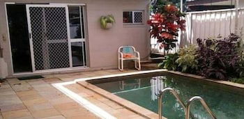 La Casa De Playa - Mackay Tourism 1