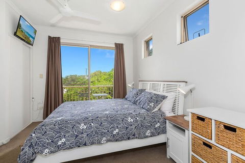 BEACH BLISS LUXURIOUS APARTMENT With POOL - Mackay Tourism 5
