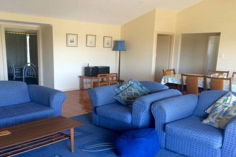 22 Broadbeach Drive - Mackay Tourism 6