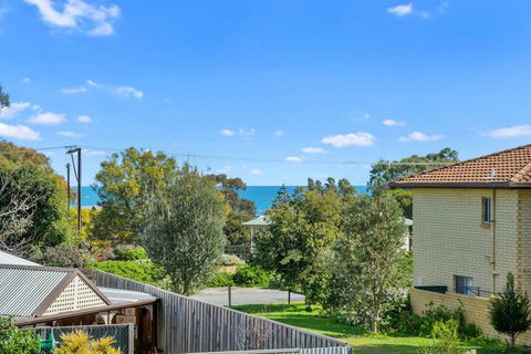 22 Broadbeach Drive - Mackay Tourism 2