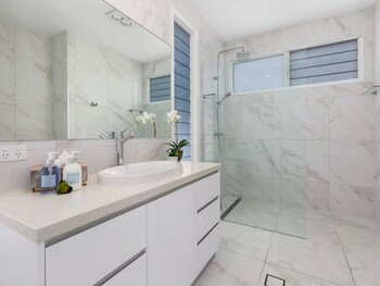 Sea Shells On Seaside - Mackay Tourism 0