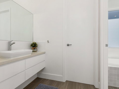 Sea Shells On Seaside - Mackay Tourism 3