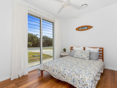 Sea Shells On Seaside - Mackay Tourism 6