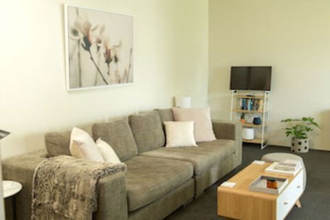 Two Bedroom Gem Short Drive To MONA - Mackay Tourism 0