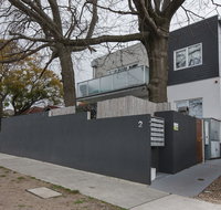 Heart of Highett Apartment by Ready Set Host - Mackay Tourism