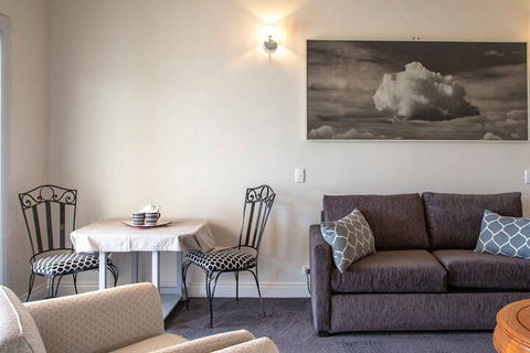 Angaston House - Mackay Tourism 5