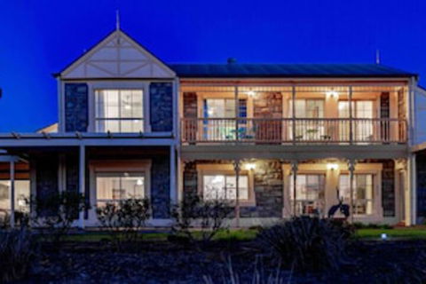 Angaston House - Mackay Tourism 0