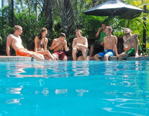 Dougies Backpackers - Mackay Tourism 1