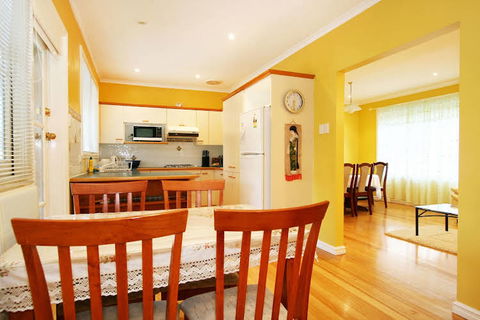 Roseland Holiday House - Mackay Tourism 0