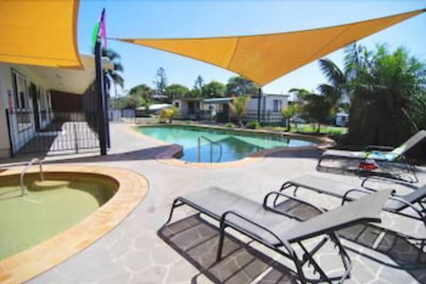Surf Beach Holiday Park - Mackay Tourism 2
