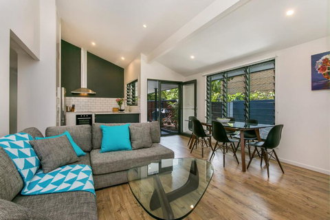 A SWEET ESCAPE At The Beach - Mackay Tourism 3