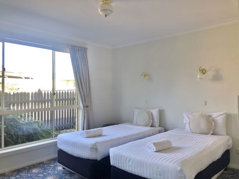 Eastcoaster Resort - Mackay Tourism 1
