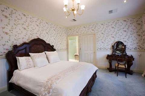The Residence At Barossa Chateau - Mackay Tourism 3