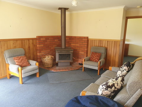 Lake Yalleena Nature Retreat - Mackay Tourism 3