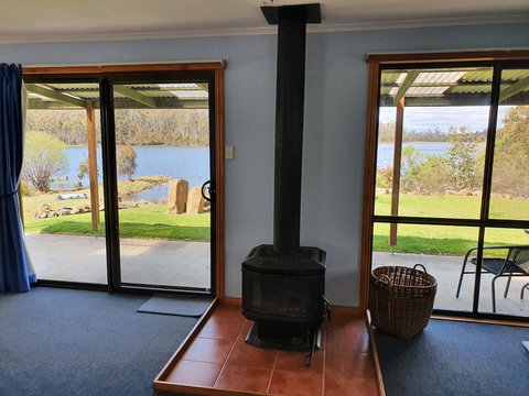 Lake Yalleena Nature Retreat - Mackay Tourism 1