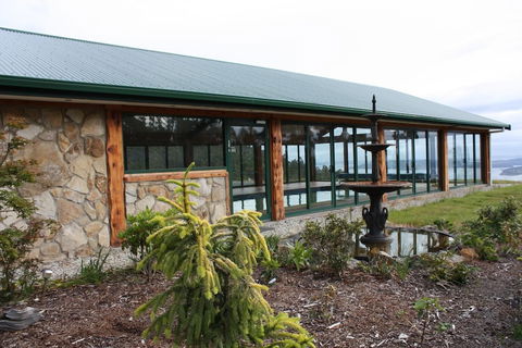 Woodbridge Hill Hideaway - Mackay Tourism 1