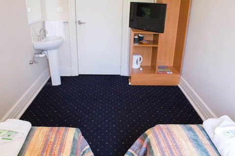 Gardners Inn Hotel - Mackay Tourism 5