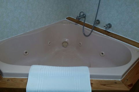 Toora Lodge Motel - Mackay Tourism 5
