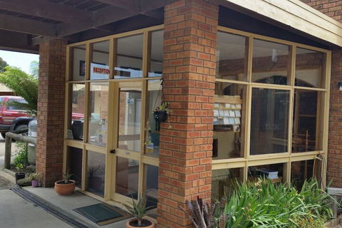 Toora Lodge Motel - Mackay Tourism 1
