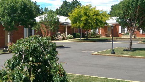Ross Motel - Mackay Tourism 1