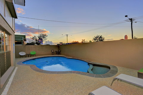 Chalet Motor Inn - Mackay Tourism 5