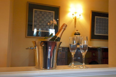 Woodman Estate - Luxury Country House Restaurant & Spa - Mackay Tourism 4