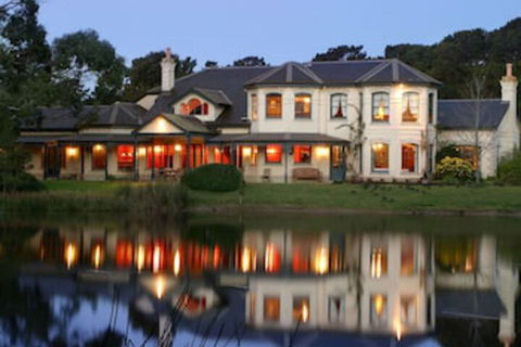 Woodman Estate - Luxury Country House Restaurant & Spa - Mackay Tourism 0