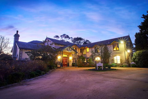 Woodman Estate - Luxury Country House Restaurant & Spa - Mackay Tourism 5