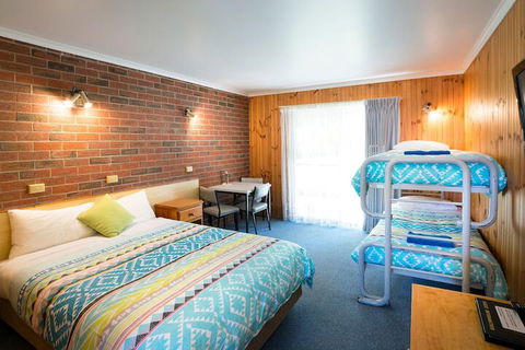 Kookaburra Motor Lodge - Mackay Tourism 7