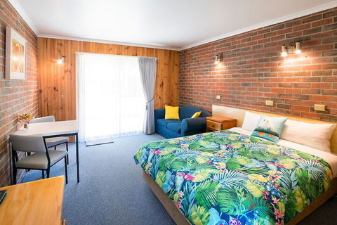 Kookaburra Motor Lodge - Mackay Tourism 6