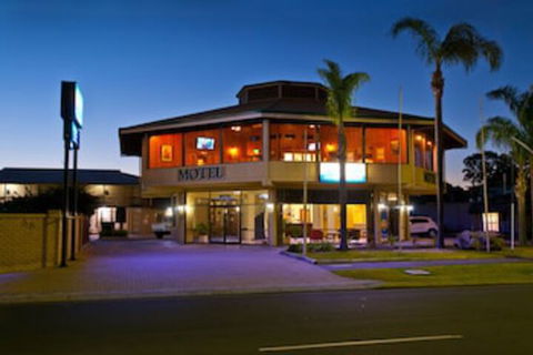 Admiral Motel Bunbury - Mackay Tourism 0