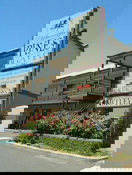 Armidale Pines Motel - Mackay Tourism 0