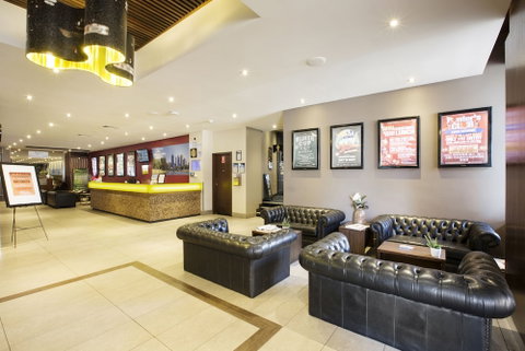 Nightcap At Shoppingtown Hotel - Mackay Tourism 4