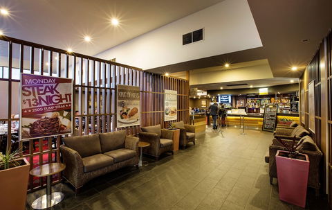 Nightcap At Keysborough Hotel - Mackay Tourism 6