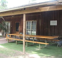 Lovedale Cottages - Mackay Tourism