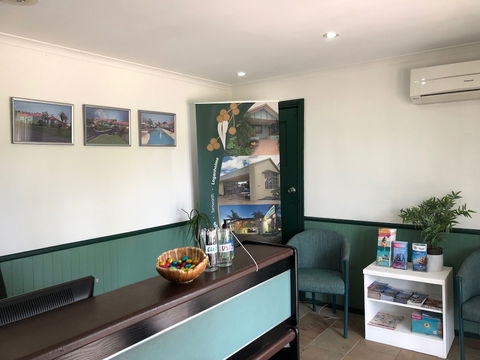 McNevins Loganholme Motel - Mackay Tourism 6
